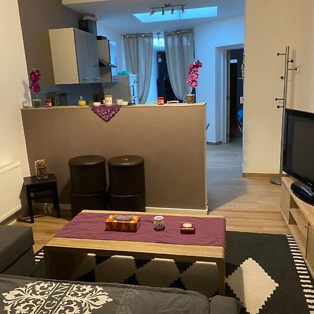 Superbe Appartement Charleroi Buitenkant foto